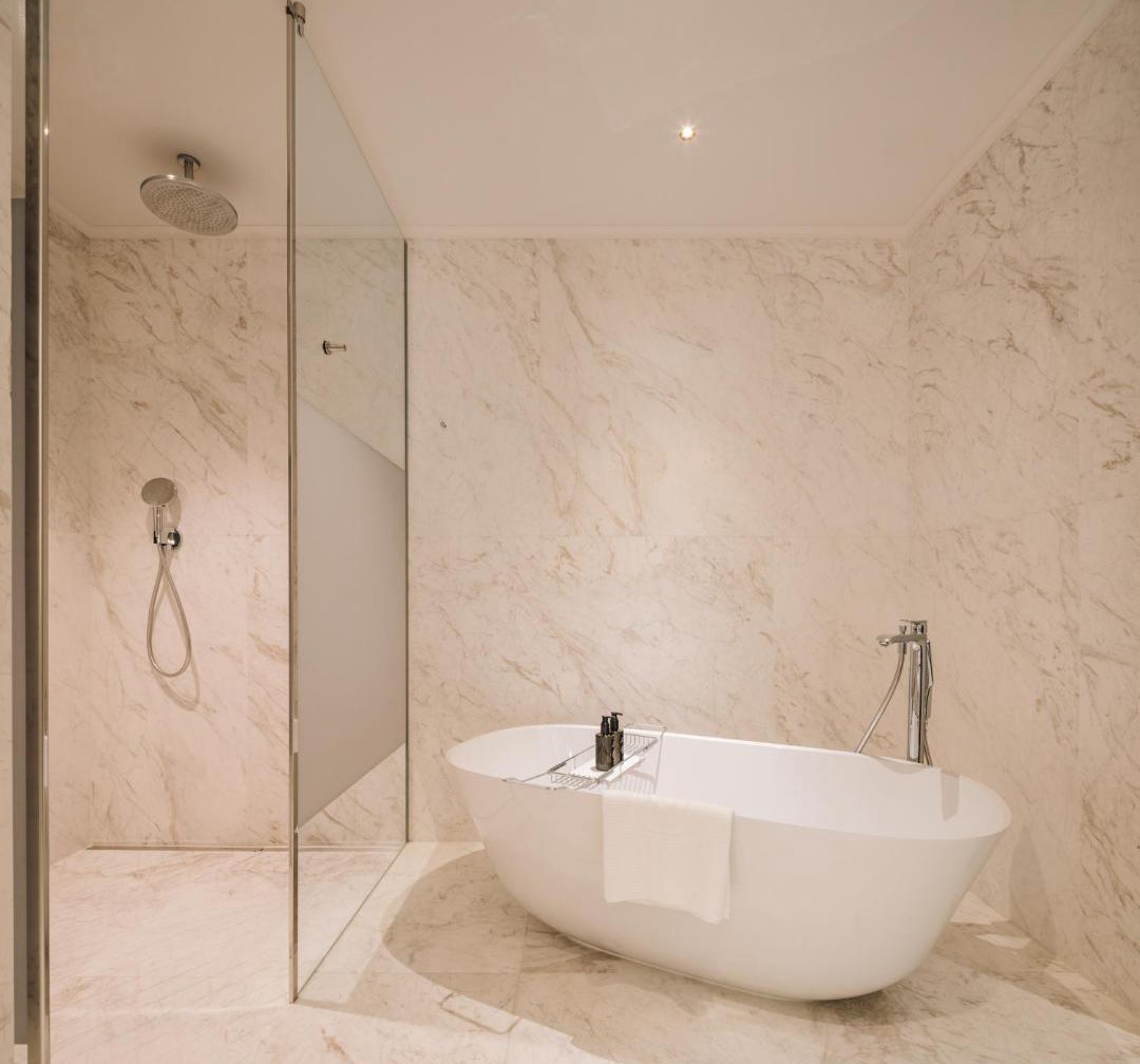 MYTHIC SANA Downtown Suites 1