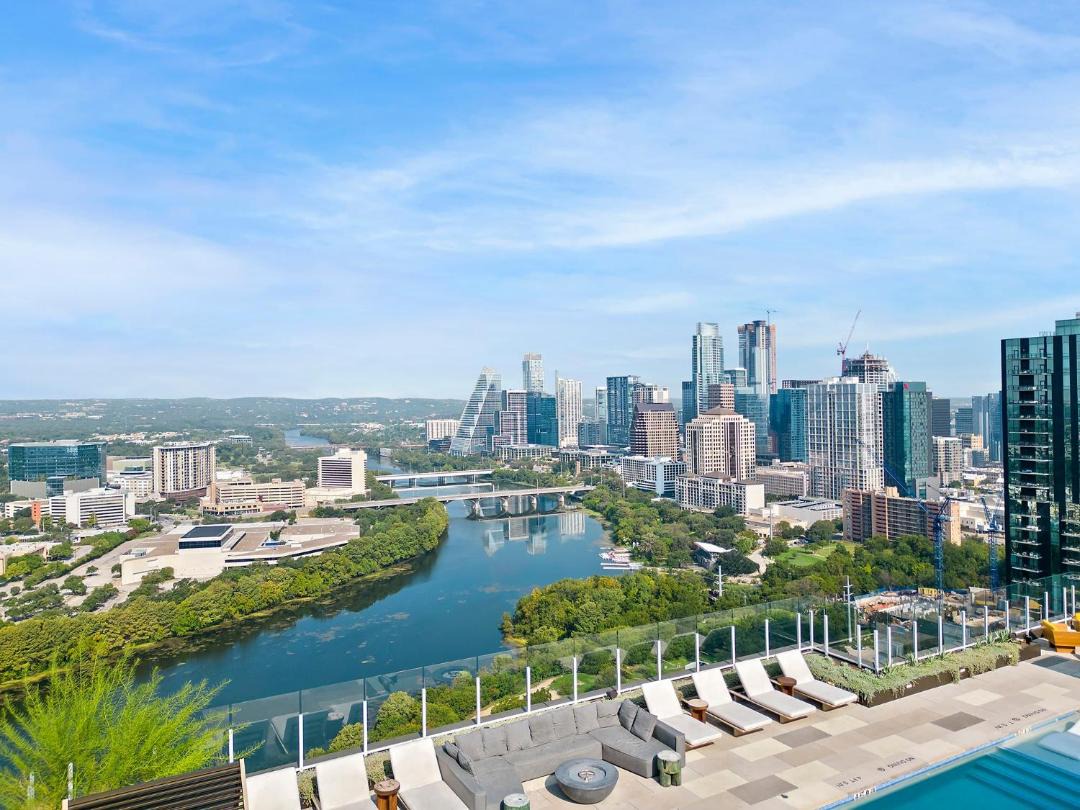 20th FL 1BR - Heated Pool - Gym - Bar - Balcony 1