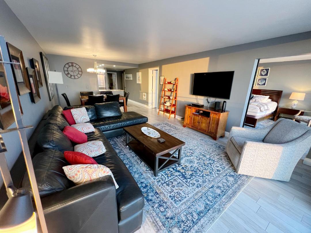 Ocean View Luxury Condo Oceanfront and Pool 1