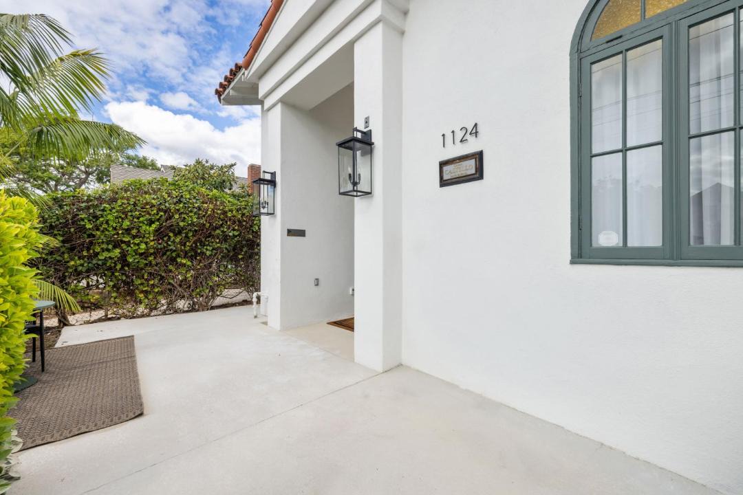 Casa Castillo - Boutique Suites in Downtown Santa Barbara 1