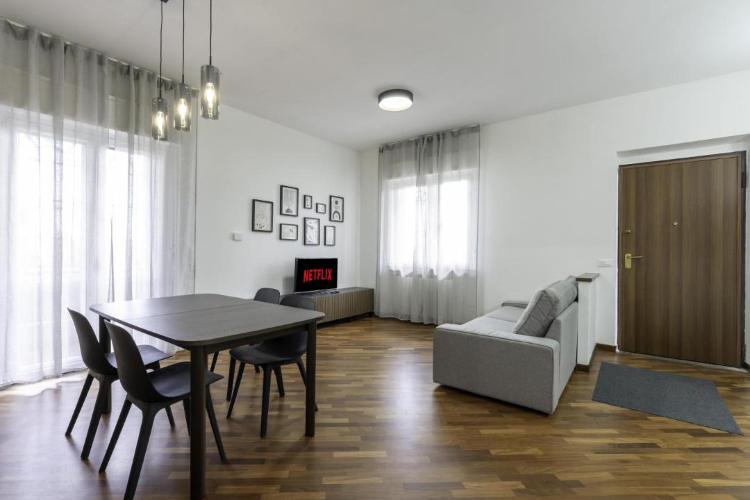 Modern Apartment - Free Parking & Private Entry 1
