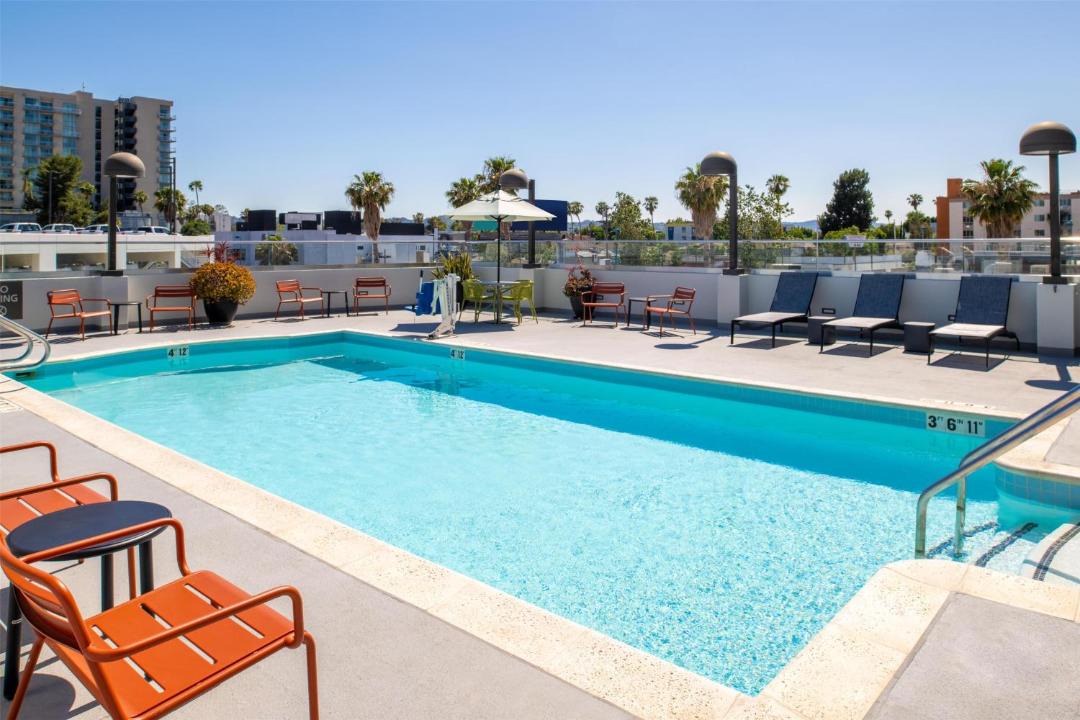 Hampton Inn by Hilton North Hollywood 1