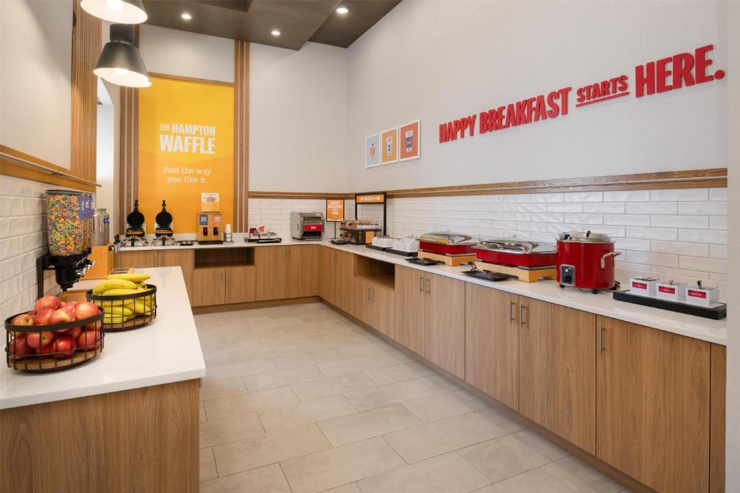 Hampton Inn by Hilton North Hollywood 1