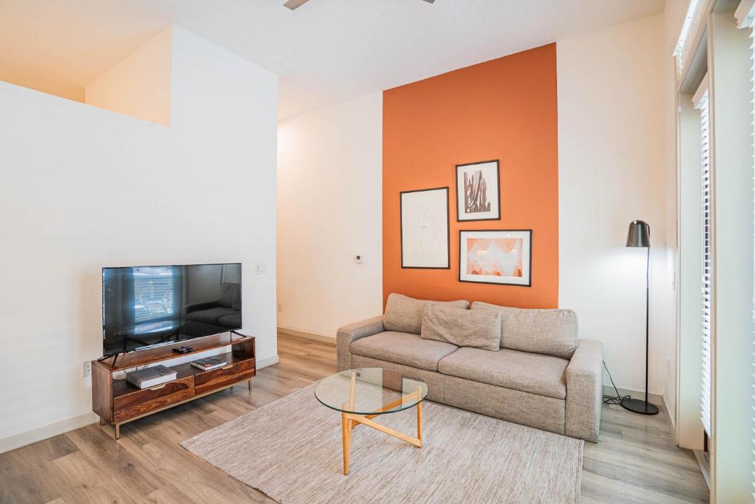 Boulevard Stays Modern Roosevelt Row Suite 1BR Pool Gym 3 1