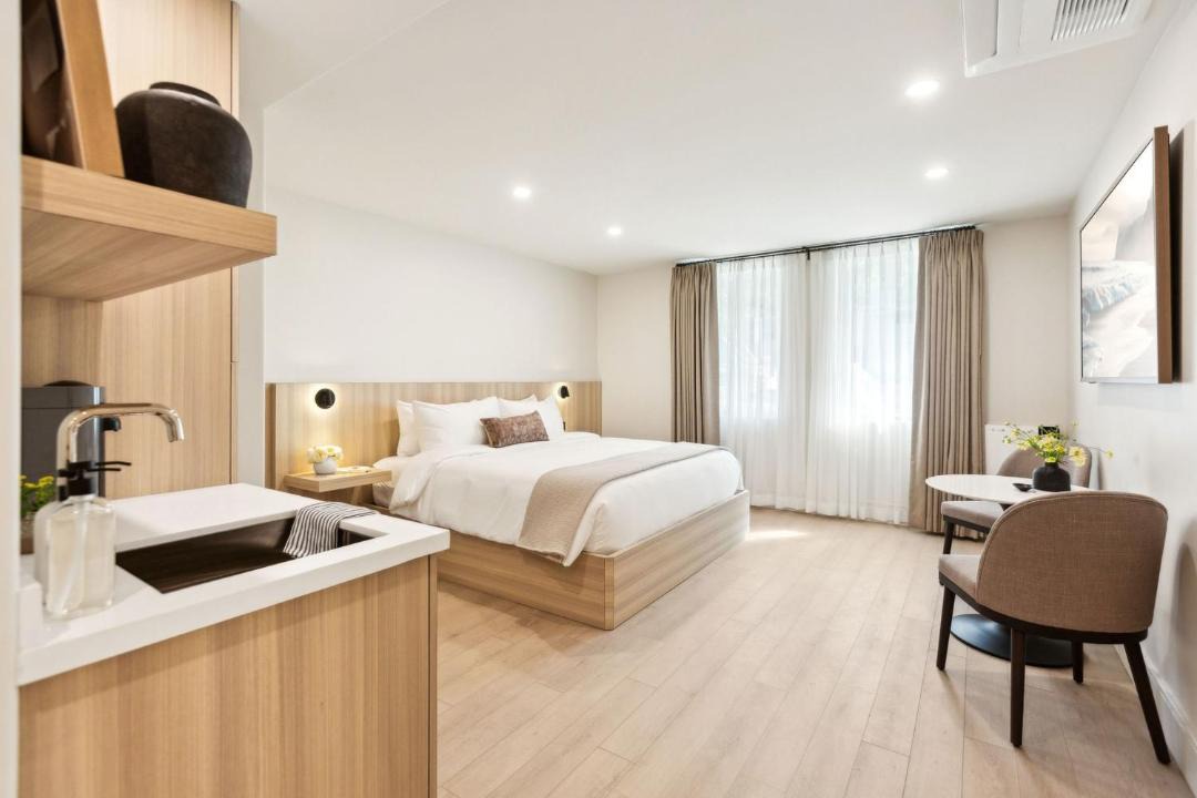 Casa Riviera - Boutique Suites in Downtown Santa Barbara 1