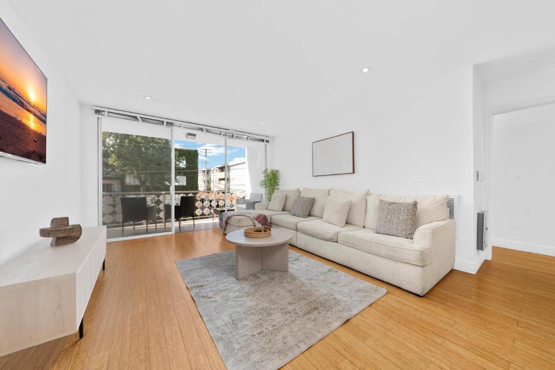 The Orchid-Beachfront Bliss Spacious 2BR Apt In Santa Monica 1