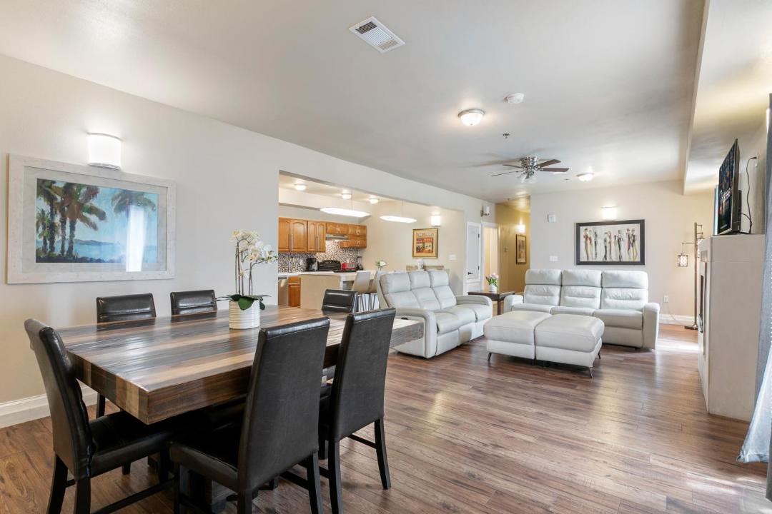 Spacious and Fully Furnished Condo Near St. Charles 1