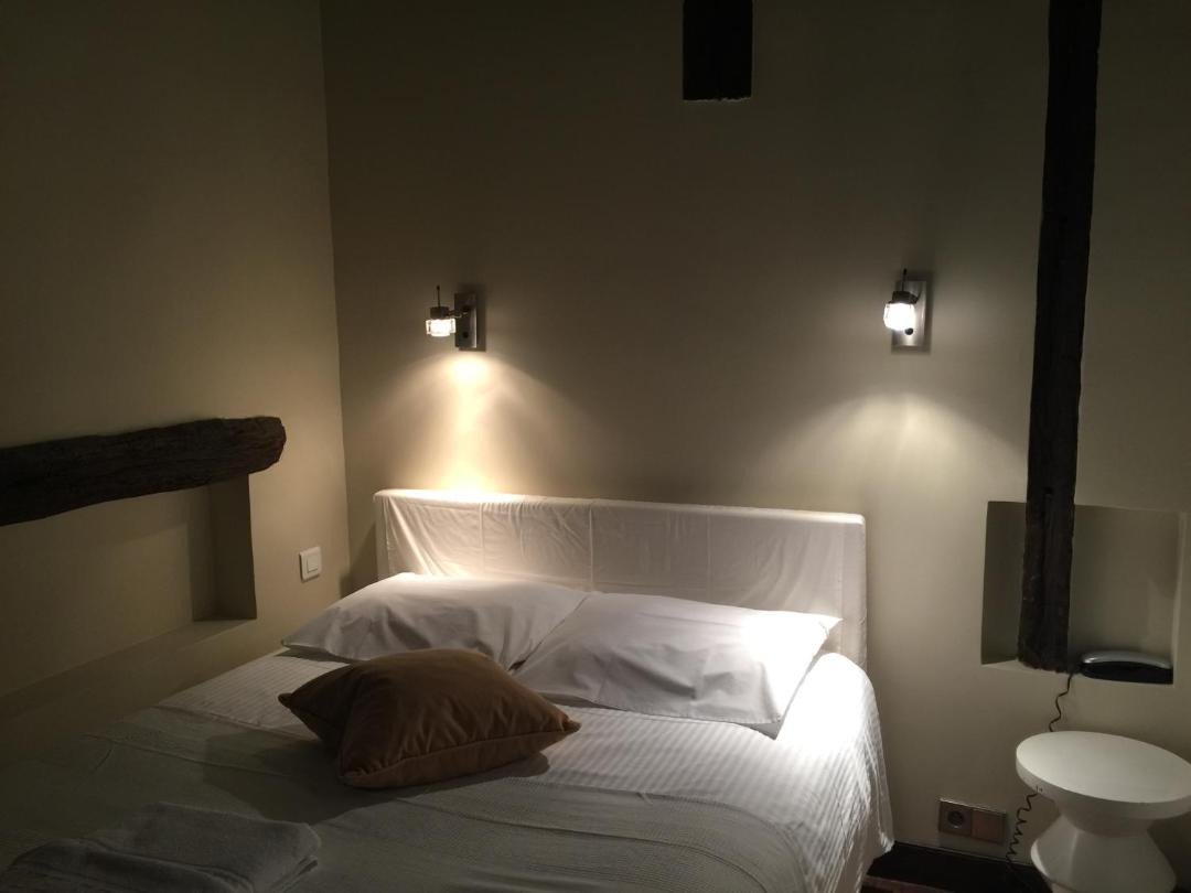 Boutique Hotel de la Place des Vosges 1