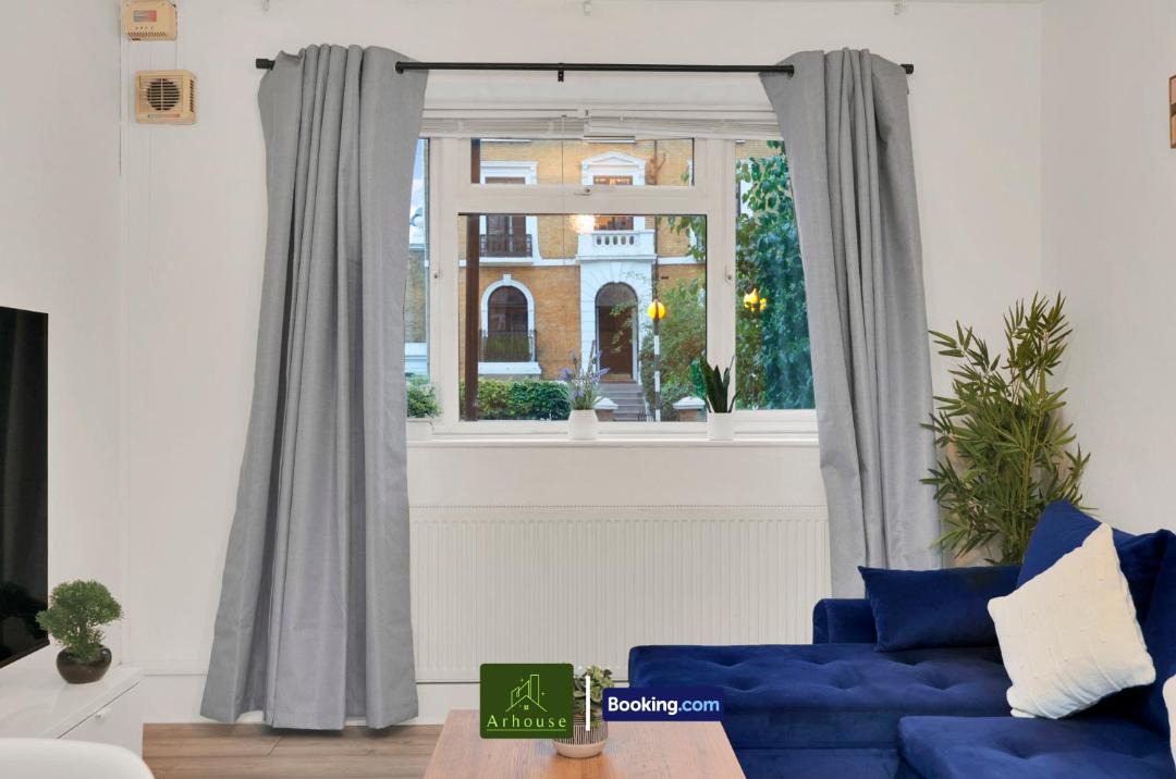 1 Bedroom Apartment By Arhouse Apartments Short Lets & Serviced Accommodation Highbury With Free WiFi 1
