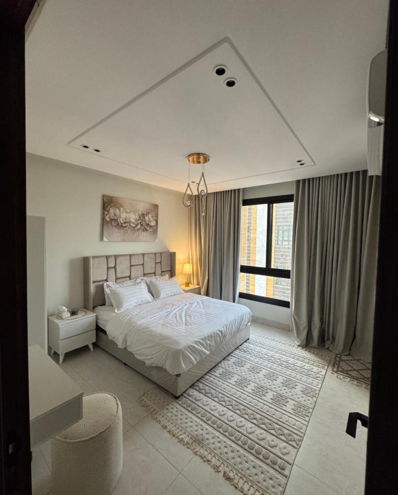 BEhouse, 1