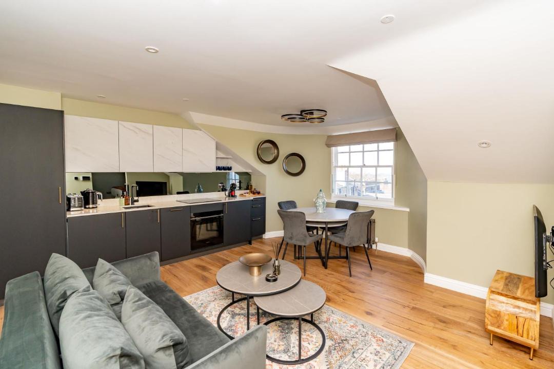 Dragon Suites Luxury Apartments at 9 Albyn Place 1