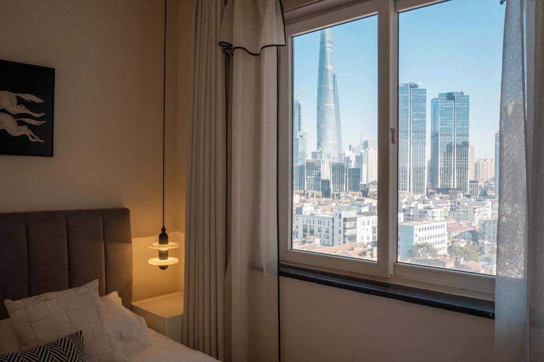 Molly House-Bund River View walk to Yu Garden and the Bund 3bedrooms 2bathrooms 1bathtube with elevator apart ment 1