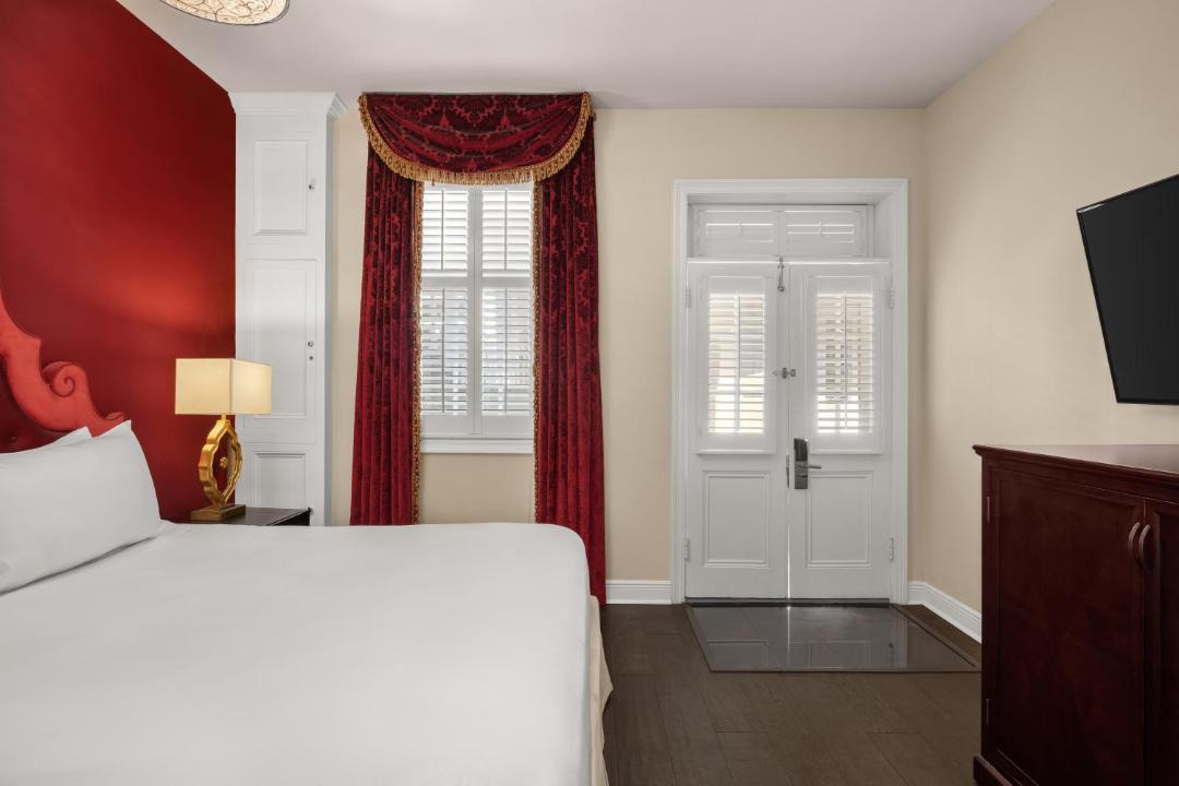 Dauphine Orleans Hotel 1