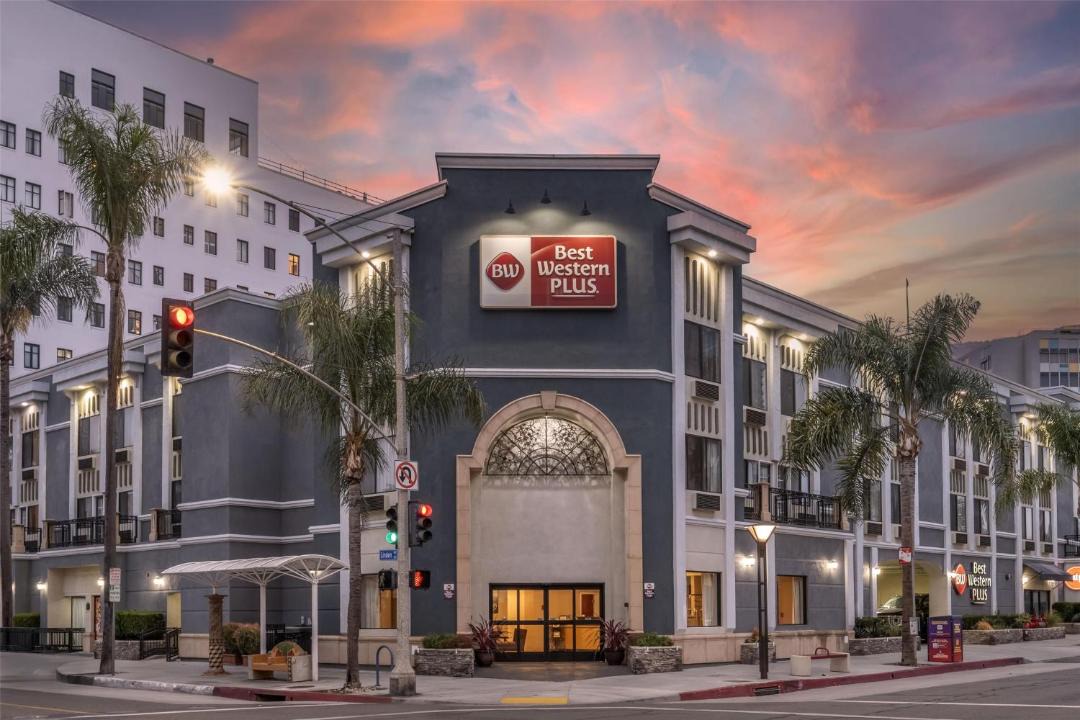 Best Western Plus Hotel at the Convention Center 1