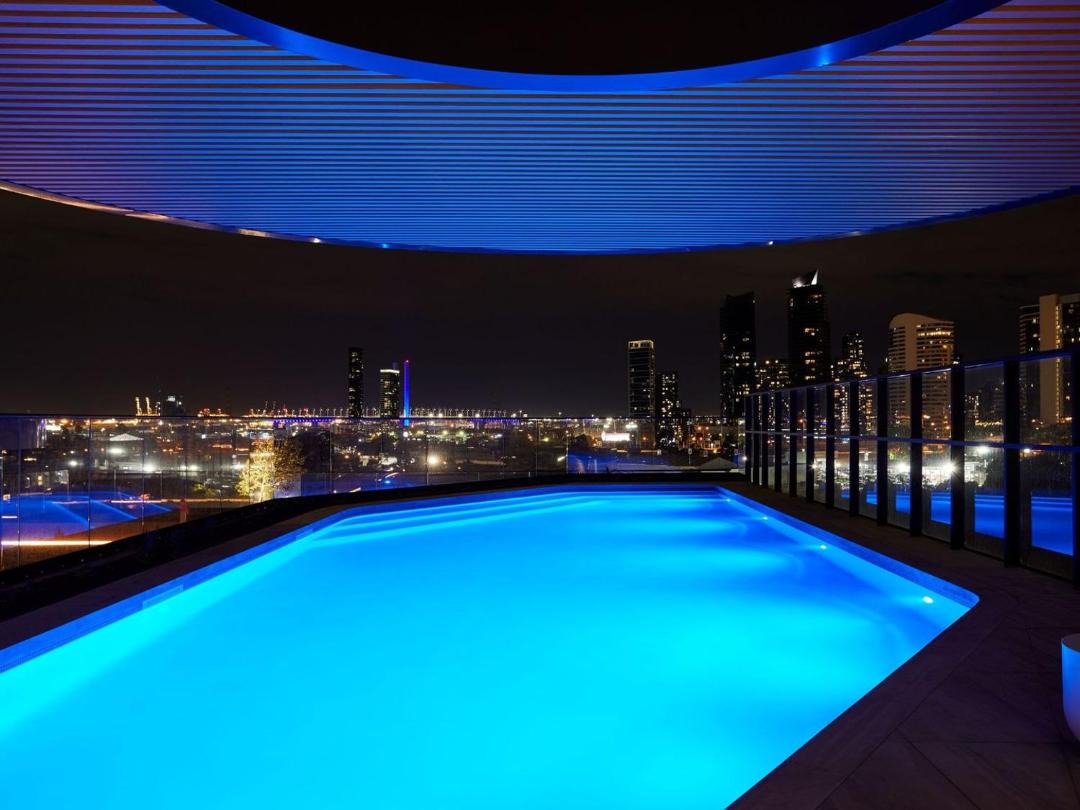R Iconic Luxury Family Suite Perfect Holiday Home 1