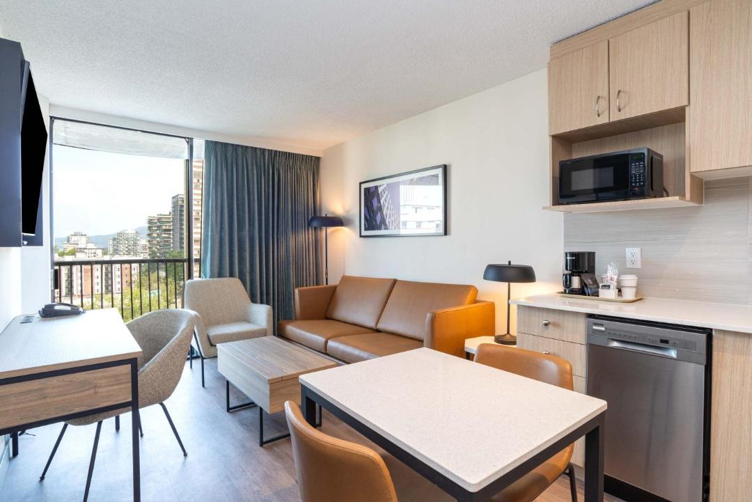 Sandman Suites Vancouver on Davie 1