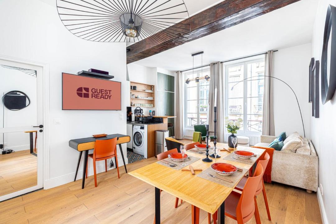 GuestReady - Parisian charm near Notre-Dame 1