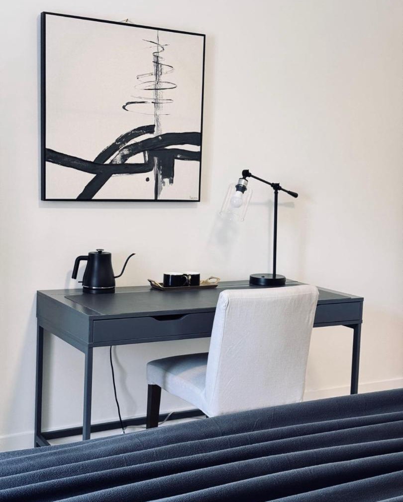 Modern King Room Private Ensuite Vancouver West 1