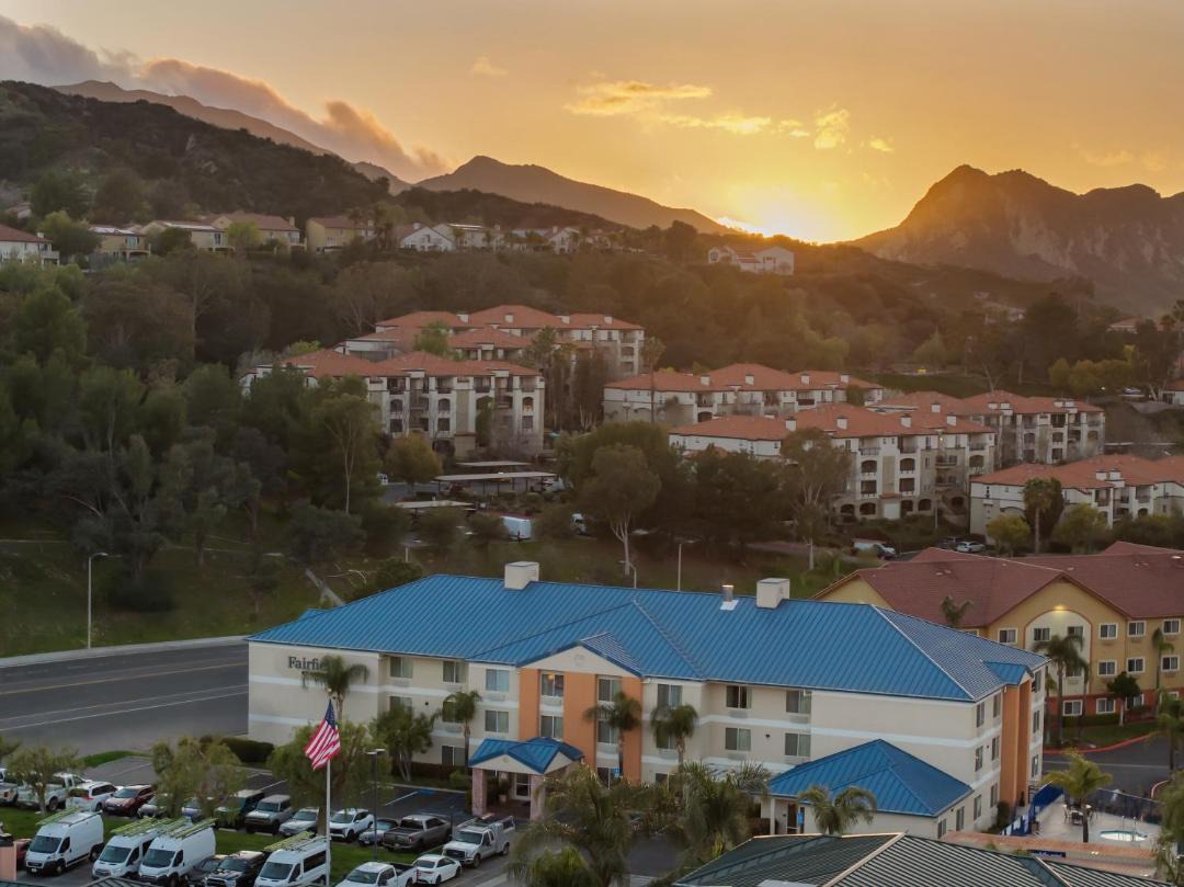 Fairfield Inn by Marriott Santa Clarita Valencia 1