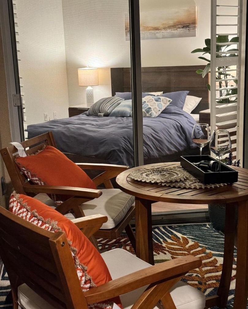 Ocean View Suite by Convention Center & Beach 1