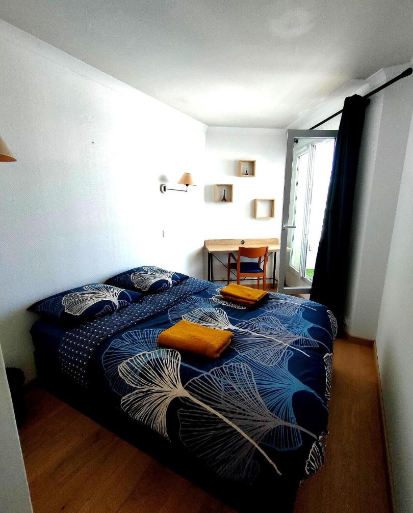 La Défense Courbevoie bright 2-room flat near public transport and La Defense Arena 1