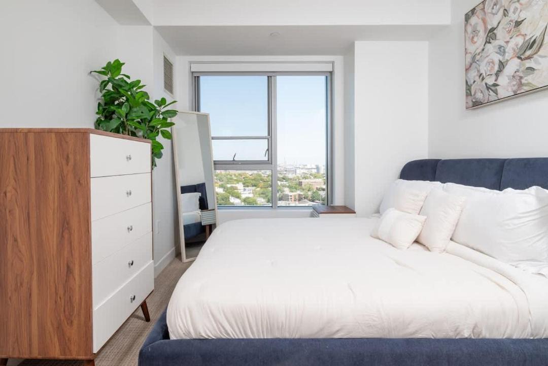 Central Penthouse City Skyline Views Gym sleep 8 1