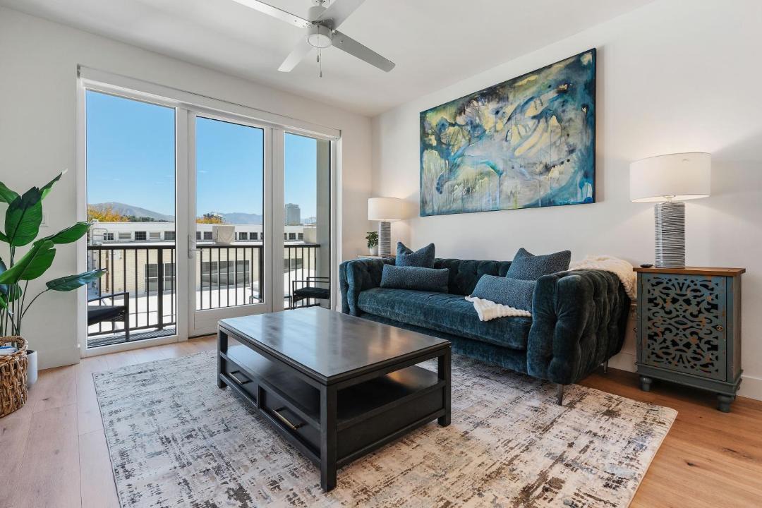 Capital Views Pool Spa Gym Bowling Free Parking 1