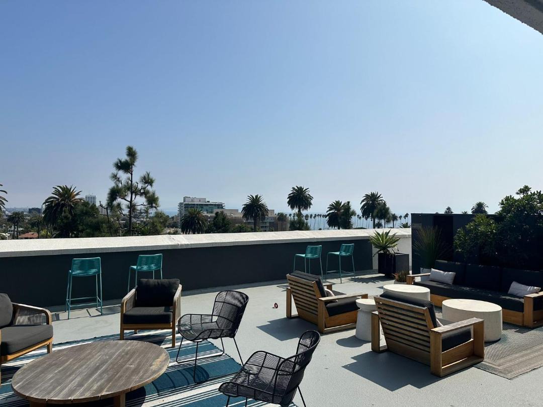 Unaluma 2BR Retreat Santa Monica Prime Location 1