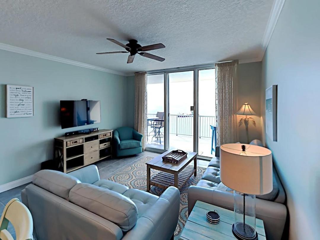 Palazzo 1406 by Emerald Coast Retreats 1