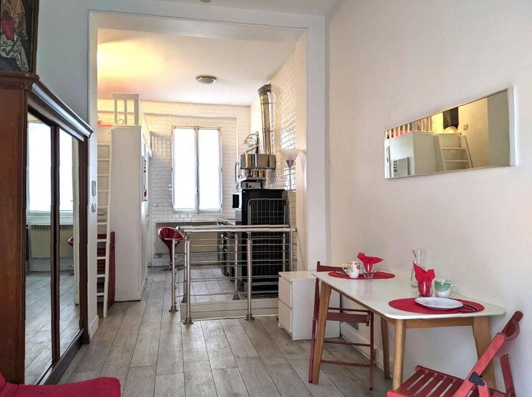 Duplex and private patio at Eiffel Tower 1