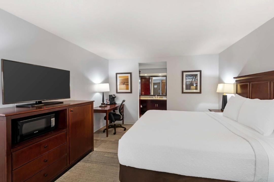 Best Western Plus Redondo Beach Inn 1
