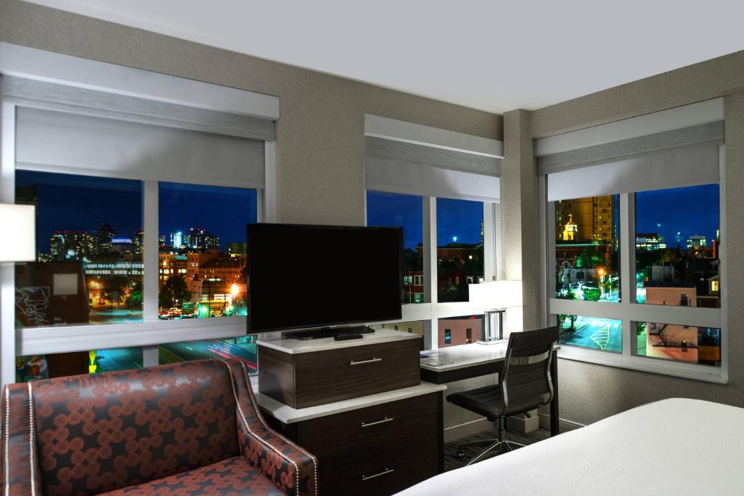 Fairfield Inn & Suites by Marriott Boston Cambridge 1