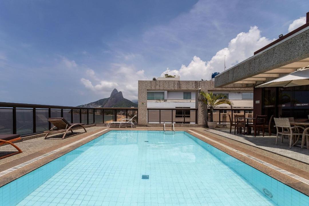 (304) Vista Lateral, Edifício Frente à Praia 1