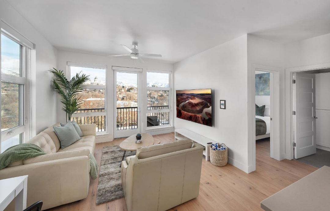INCREDIBLE Views Capital MTN City Penthouse cnr suite! Best Amenities! ON OUR SHEET 1