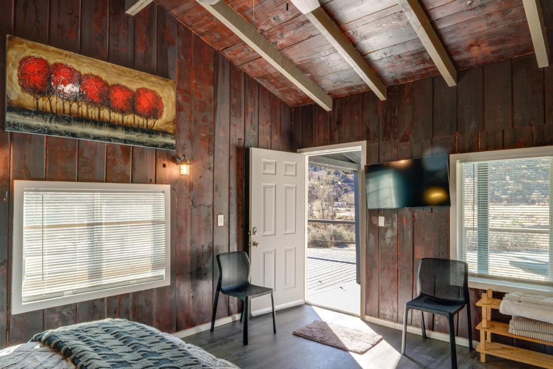 Private Deck & Views: Frazier Mountain Cabin 1