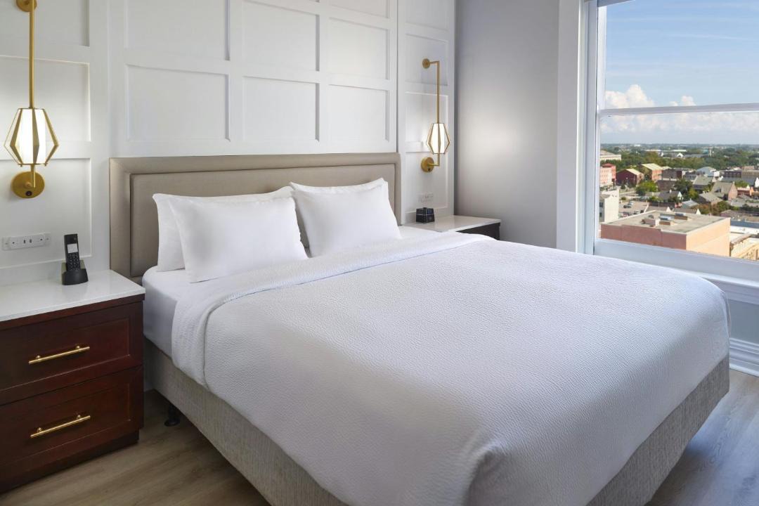 Courtyard by Marriott New Orleans French Quarter/Iberville 1