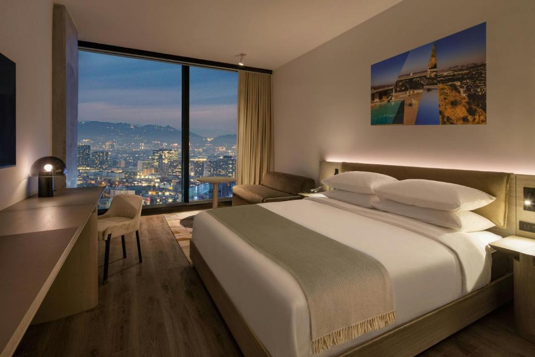 AC Hotel by Marriott Downtown Los Angeles 1