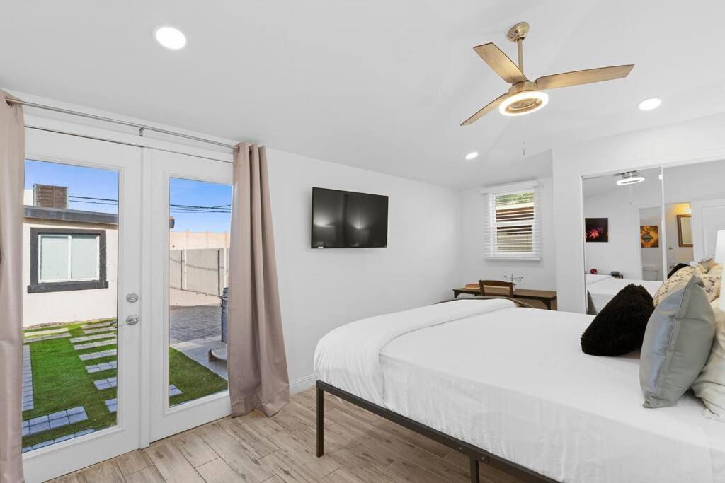 Hummingbird Harmony House with BBQ and Hot Tub in Downtown Phoenix 1