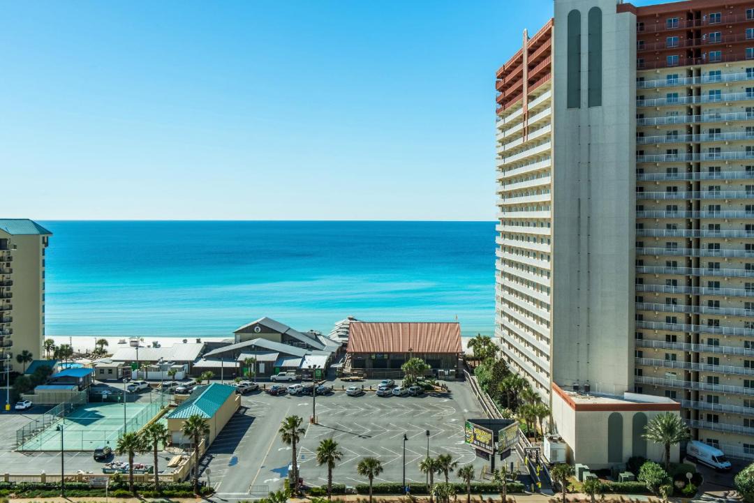 Laketown Wharf 1829 by Emerald Coast Retreats 1