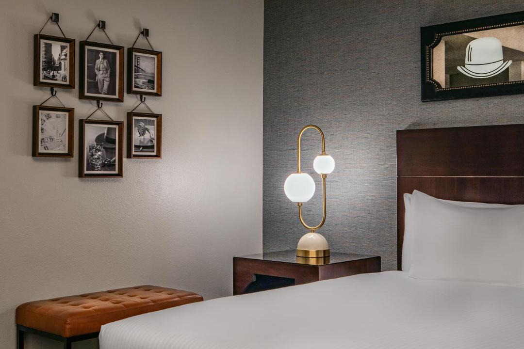 Hotel Adagio, Autograph Collection 1