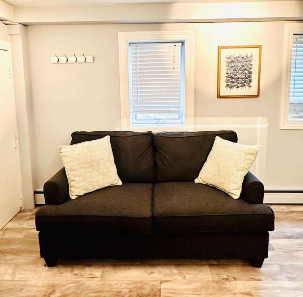 1 Bedroom, steps to the Beach 1