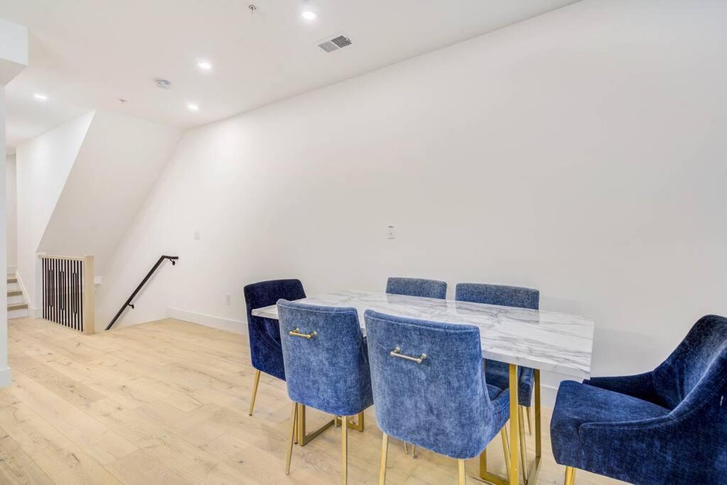 Capitol View 3 DC Penthouse with Rooftop view Free parking and WiFi WIFI 1