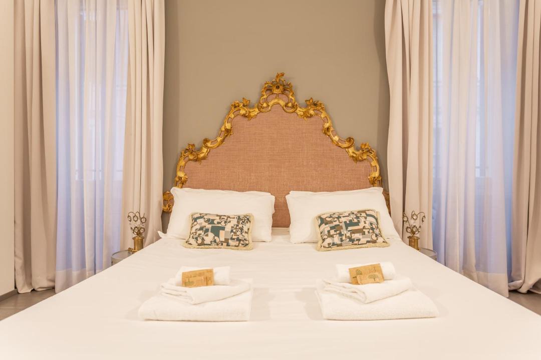 Spanish Steps DeLuxe Apartment 1