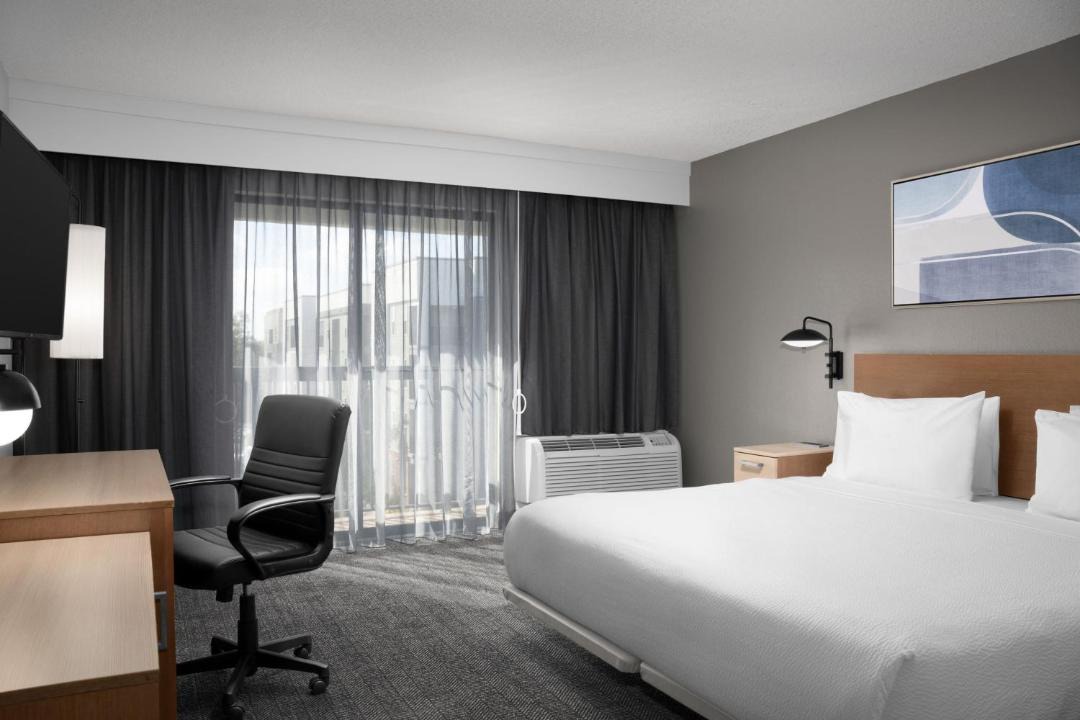 Courtyard by Marriott Orlando East/UCF Area 1