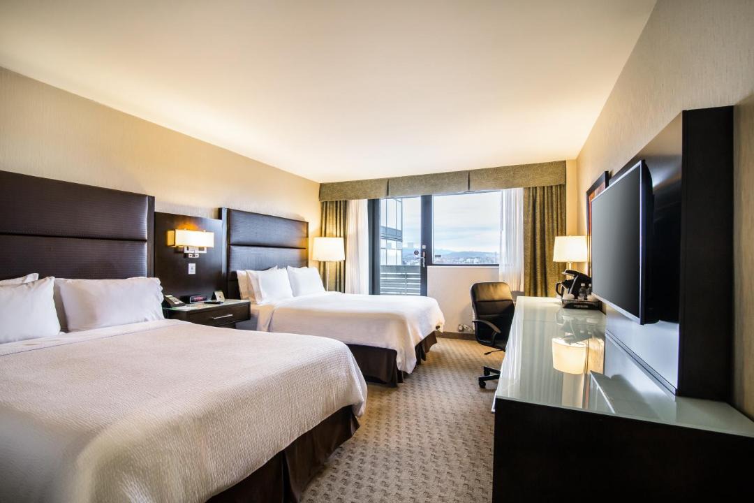 Holiday Inn Vancouver-Centre Broadway by IHG 1