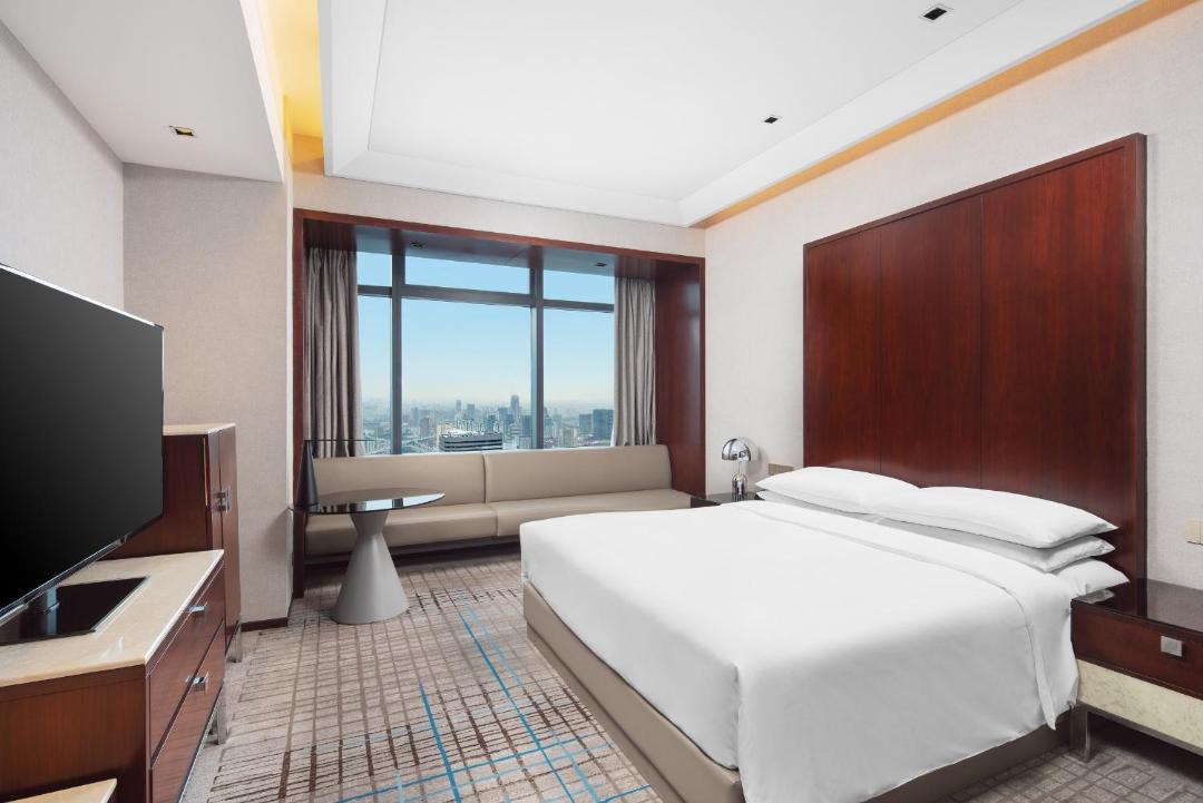 Renaissance Shanghai Zhongshan Park Skyline Hotel 1