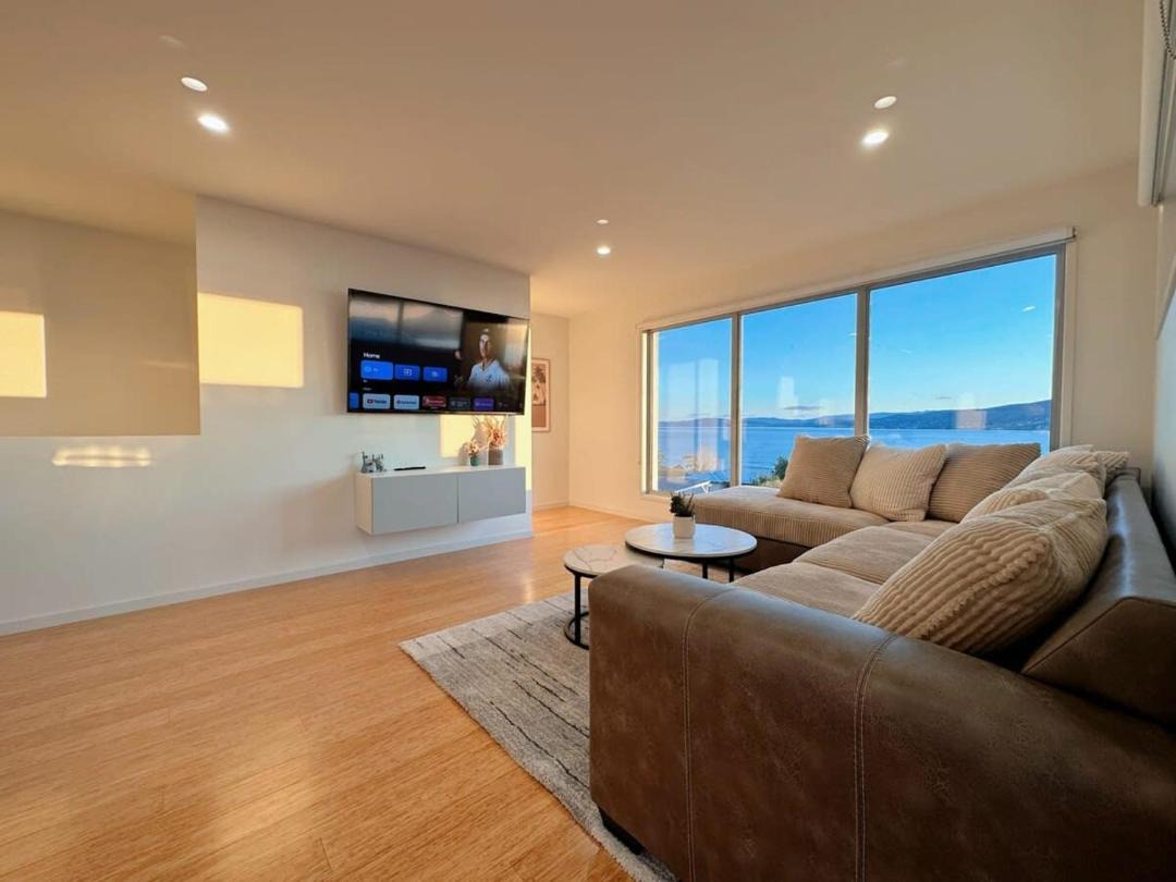 Seaside Chic Villa with Breathtaking Ocean Views 1