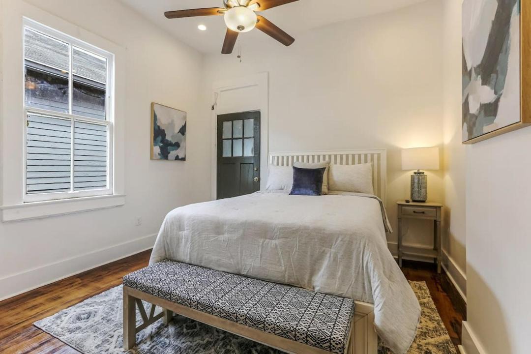 5Bed StreetCar Retreat w Outdoor Entertaining 1