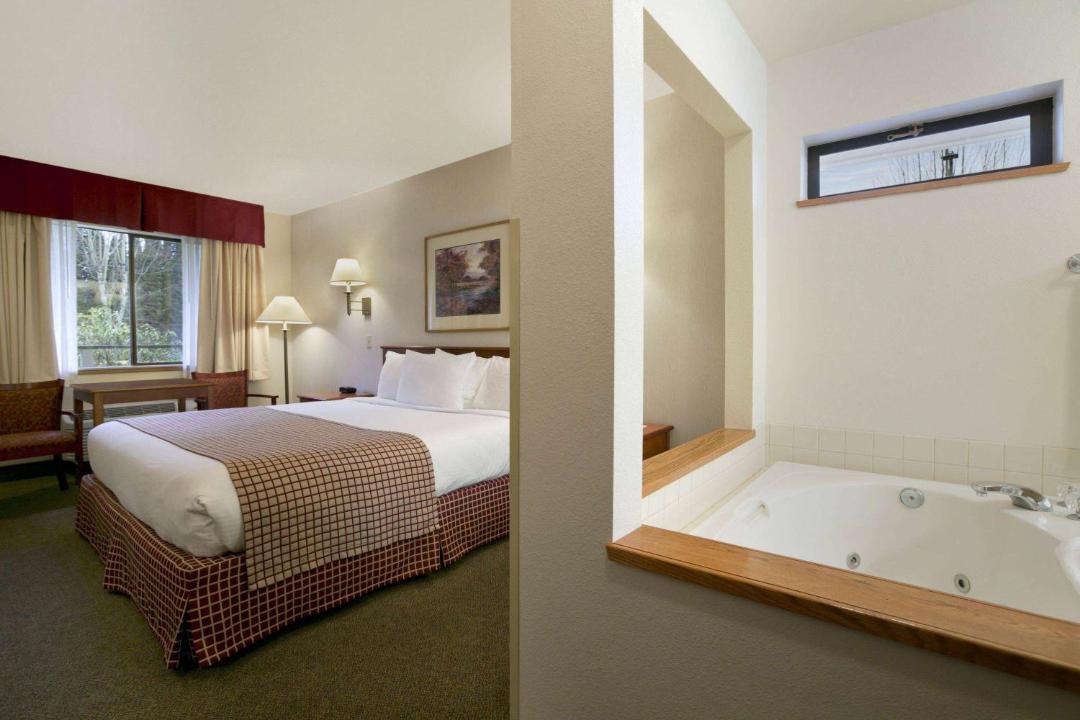 Baymont by Wyndham Seattle/Kirkland WA 1