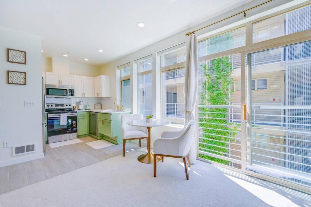 103 Belltown Modern and Bright in the Heart of Belltown Queen Bed 1